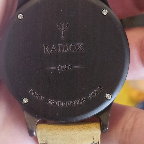 Stunning Raidox Wooden Watch - Picture 4 of 5